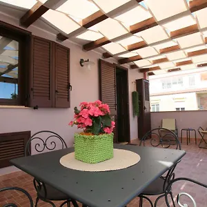 Casa Levante , Oliveri Italien